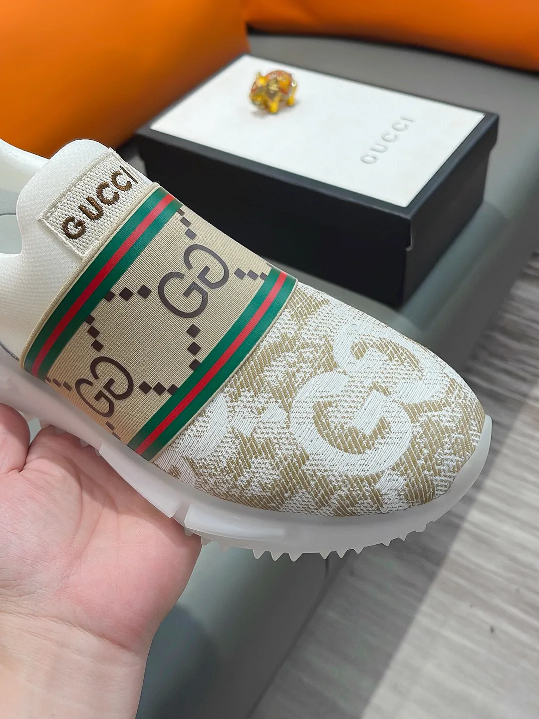 Men's shoes GUCCI "Gucci" P440 Regular size: 38-44 (casual shoes) Product materials: Selected cowhide upper, soft sheepskin feet; original factory special outsole.